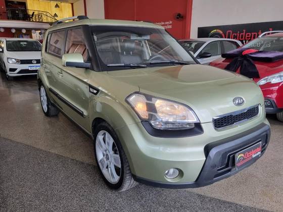KIA SOUL 1.6 EX 16V FLEX 4P MANUAL KIA SOUL 1.6 EX 16V FLEX 4P MANUAL